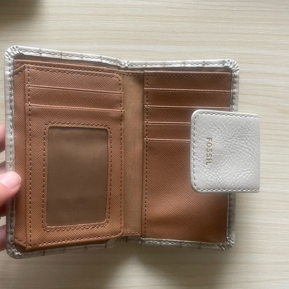 FOSSIL Madison Ivory Croc Wallet - Picture 3 of 4